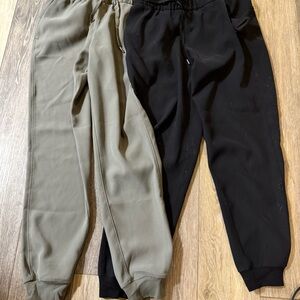 Lululemon On The Fly Joggers 2 pairs.